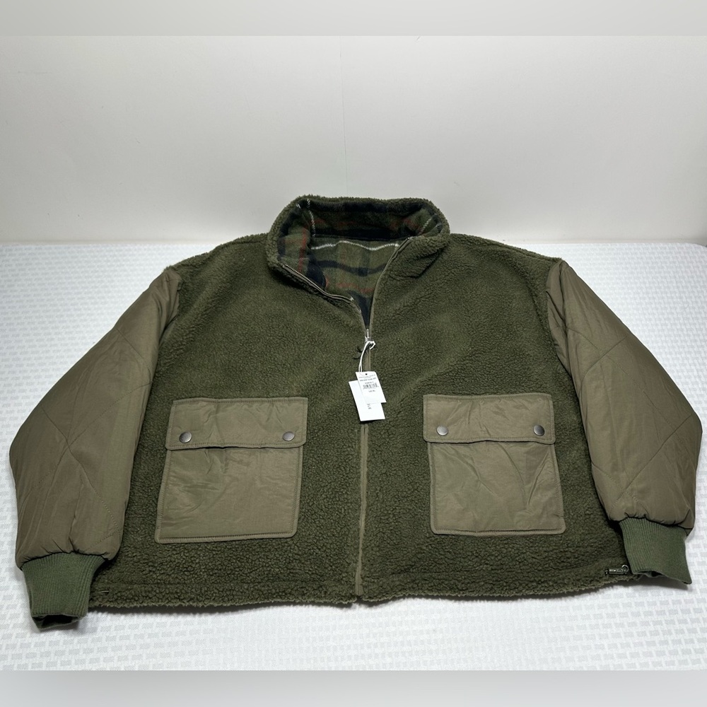 NWT! American Eagle Bomber Jacket Women's XL Oversized Sherpa Reversible Flannel